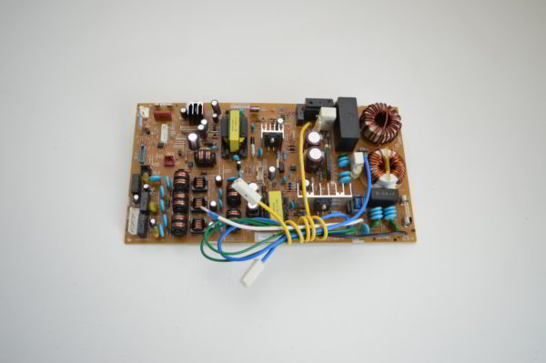 Carte POWER Hitachi pour RAM-65QH4 (P.W.B POWER) (BB0012176A-1) (Réf: PMRAM65QH4 S09) (NEUF)