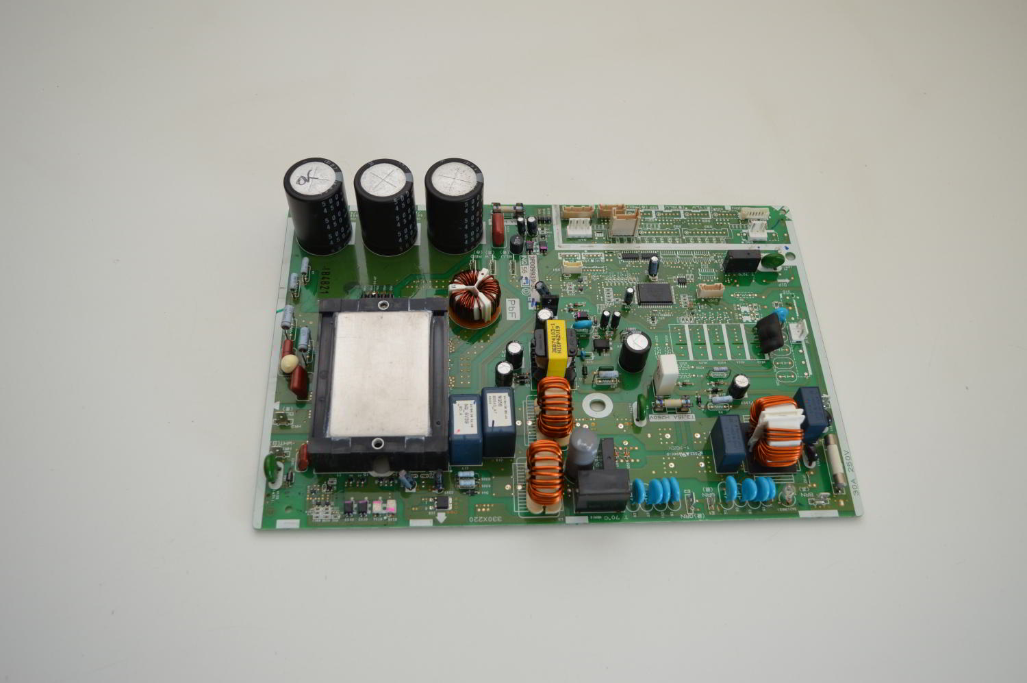 Carte de contrôle pour groupe DAIKIN ERHQ008BAV3 (Réf: 5002730/3F009939-3C) (OCCASION) – Image 4