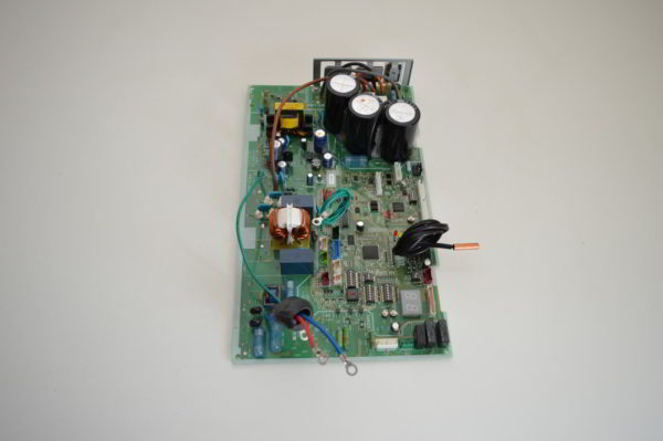 Carte HITACHI PW3S-M40 pour groupes UTOPIA RAS-2HVRN1, RAS-2.5HVRN1, RAS-3HVRNS2 (CC0005889B)  (OCCASION) – Image 2