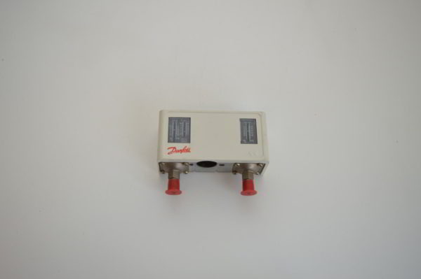 Pressostat Danfoss basse pression (HP/BP) Type: KP15 (060-1241)   (OCCASION)