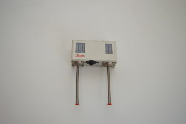 Pressostat Danfoss basse pression (HP/BP) Type: KP15 (060-129966)  (NEUF)