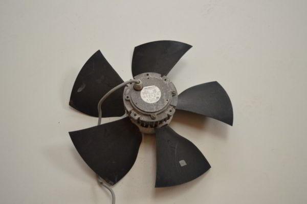 Moto ventilateur ZIEHL-ABEGG / FMV Type: IA0450 CR46 MG050W06 D2 (Réf n°: 029853/030428)  (OCCASION) – Image 3