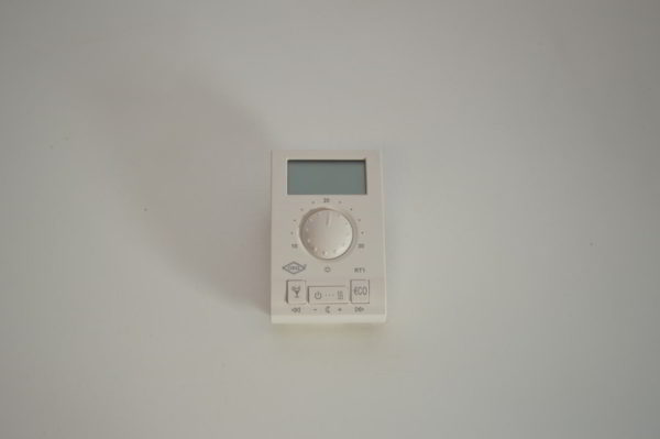 Thermostat d'ambiance programmable OEG Modèle: RT1 (OCCASION)
