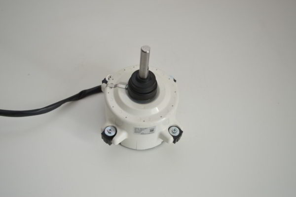 Moteur Ventilateur MFE-45VVBT pour groupe  FUJITSU / ATLANTIC   WOYG112LHT / WOYG140LCTA  ( Référence d'origine: 002974 )  (OCCASION)