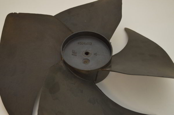 Hélice 4 pâles pour Moteur groupe HISENSE: AS-09HR4SVCUL (Diamètre: 364x113 mm)  (OCCASION) – Image 2