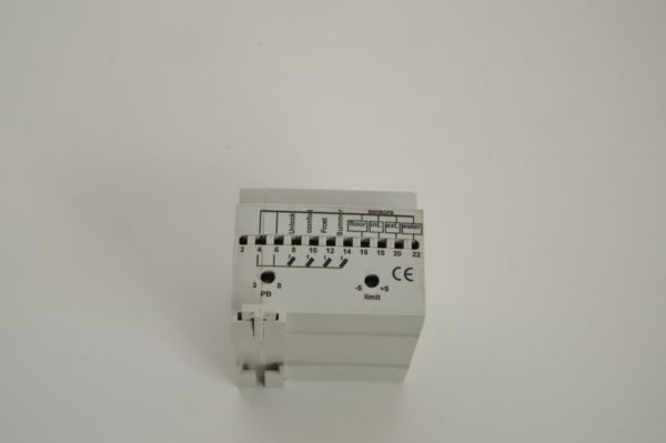 Régulateur CLIMEL / AERMEC RE037a  (OCCASION) – Image 2