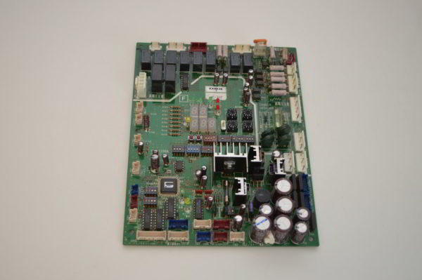 Carte PCB (Control) (17F01299A) pour groupes HITACHI: RHUE-5AVHN / RHUE-4AVHN (Référence E02834) (OCCASION) – Image 2