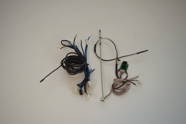 Lot de 4 sondes + carte "Port série" pour Ballon Thermodynamique Chaffoteaux HPWH 200 EXT  (OCCASION) – Image 3