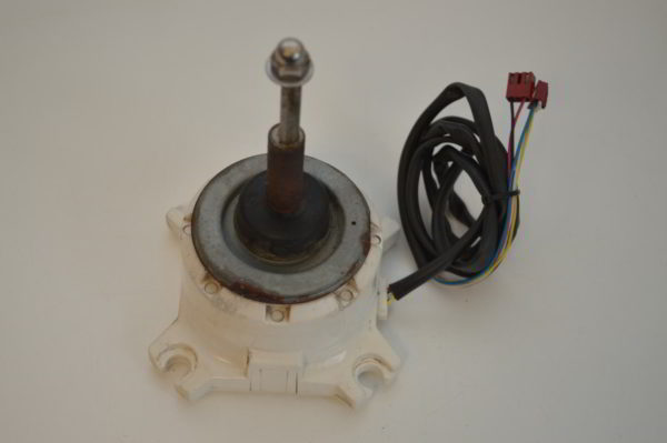 Moteur Ventilateur  SIC-68FV-D851-7 pour groupe HITACHI: RHUE-5AVHN  (Haut) (Référence  P27040) (OCCASION) – Image 3