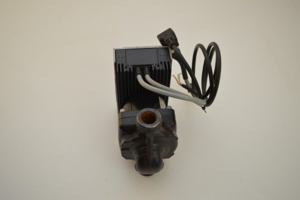 Circulateur de chauffage électronique WILO Stratos PARA 15/1-7  T2  (130)  (OCCASION) – Image 3