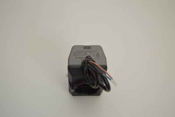 Moteur de vanne 3 voies Honeywell VC4013  (OCCASION) – Image 2