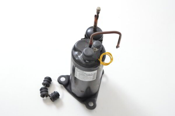 Compresseur Matsushita Electric Industrial  Modèle: 5PS132DAA  (OCCASION)