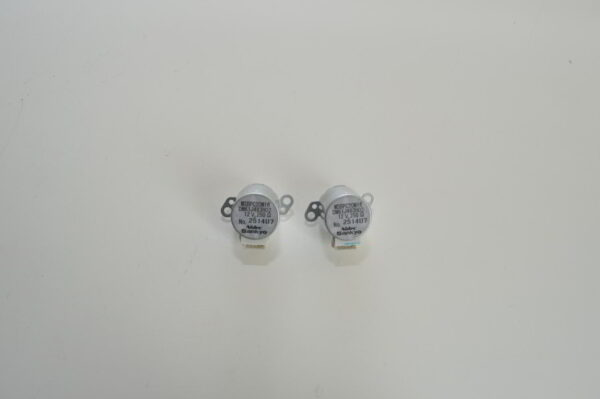 Lot de 2 micros moteurs de volet (SANKYO) DM61J483H02 pour mural Mitsubishi Electric MSZ-AP15VGK-E2 / MSZ-AP20VGK-E1 (OCCASION)