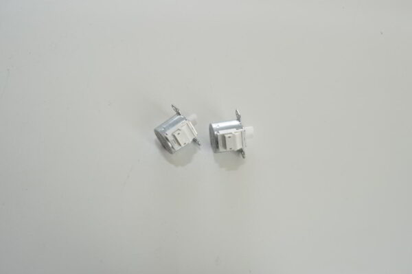 Lot de 2 micros moteurs de volet (SANKYO) DM61J483H02 pour mural Mitsubishi Electric MSZ-AP15VGK-E2 / MSZ-AP20VGK-E1 (OCCASION) – Image 3
