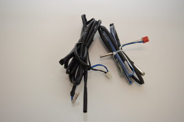 Lot de 4 sondes pour Groupe Mécatherm: MECA12HPO U1 / LG: AHUW126AD  (OCCASION) – Image 2