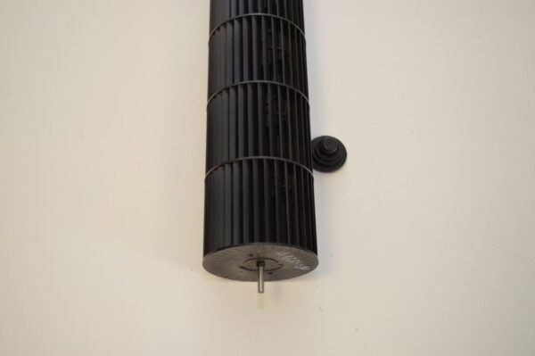 Turbine ( >SAN-GF< ) (L: 648mm D: 106mm) pour moteur RC0J30-CV pour mural  Mitsubishi Electric MSZ-AY50VGK-E1  (Référence d'origine: G2W002500) (OCCASION) – Image 2
