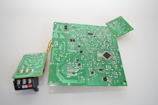 Carte de contrôle (Control PCB) DM00N981 (SM76A573G01) + Carte LED/Poussoir/Infrarouge + Carte Bornier + sonde ambiance pour mural Mitsubishi Electric MSZ-HR35VF-E1 <H> (Reférence d'origine: G2W007410)  (NEUF) – Image 2