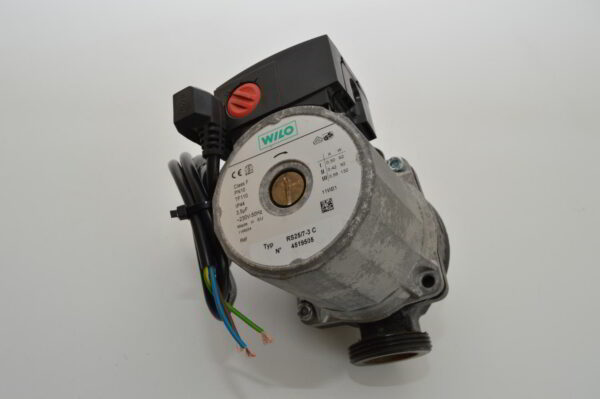 Circulateur de chauffage 3 vitesses WILO Type: RS25/7-3 C (OCCASION)