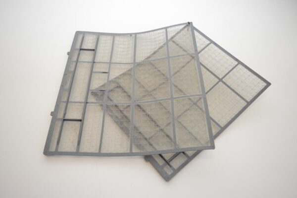 Lot de 2 Filtres à Air DK25Y263 (370mm X 335mm) DK25Y264 (335mm X 270mm) pour mural Mitsubishi Electric MFZ-AY50VGK-E1 (Référence d'origine: G2W005100 + G2W006100) (OCCASION)