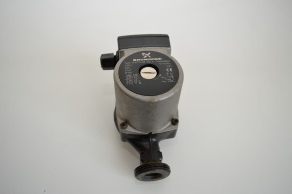 Circulateur de chauffage 3 vitesses GRUNDFOS UPS025-60 180  (OCCASION)