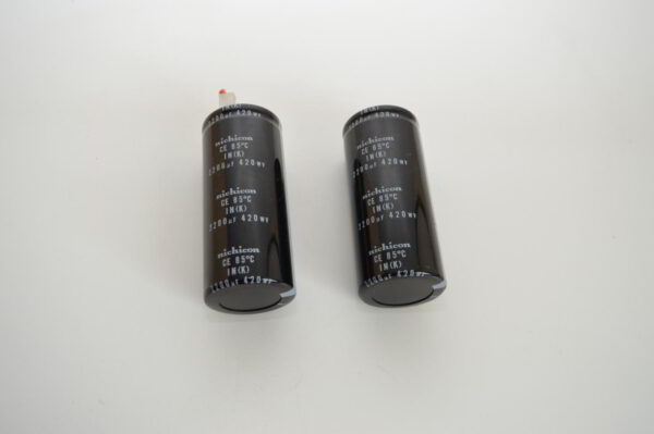 Lot de 2 Condensateurs (CAPACITOR) NICHICON / DAIKIN 2200 uF  420WV (Référence d'origine: 1718025) (OCCASION)