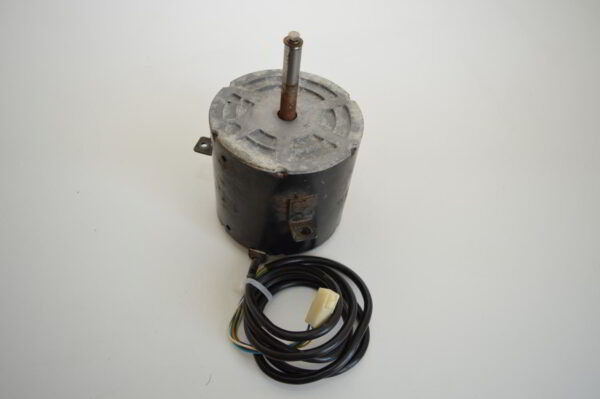 Moteur ventilateur Carrier ELCO 3RGM 125-45-2V/1  CODE: 4-010-1563  (OCCASION) (Copie)