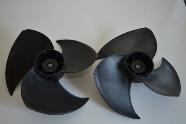 Lot de 2 Hélices ventilateur P47N11F  (>PP-GF15PD5<) pour groupe DAIKIN (Référence d'origine: 141993J / 5014090)  (OCCASION) – Image 2