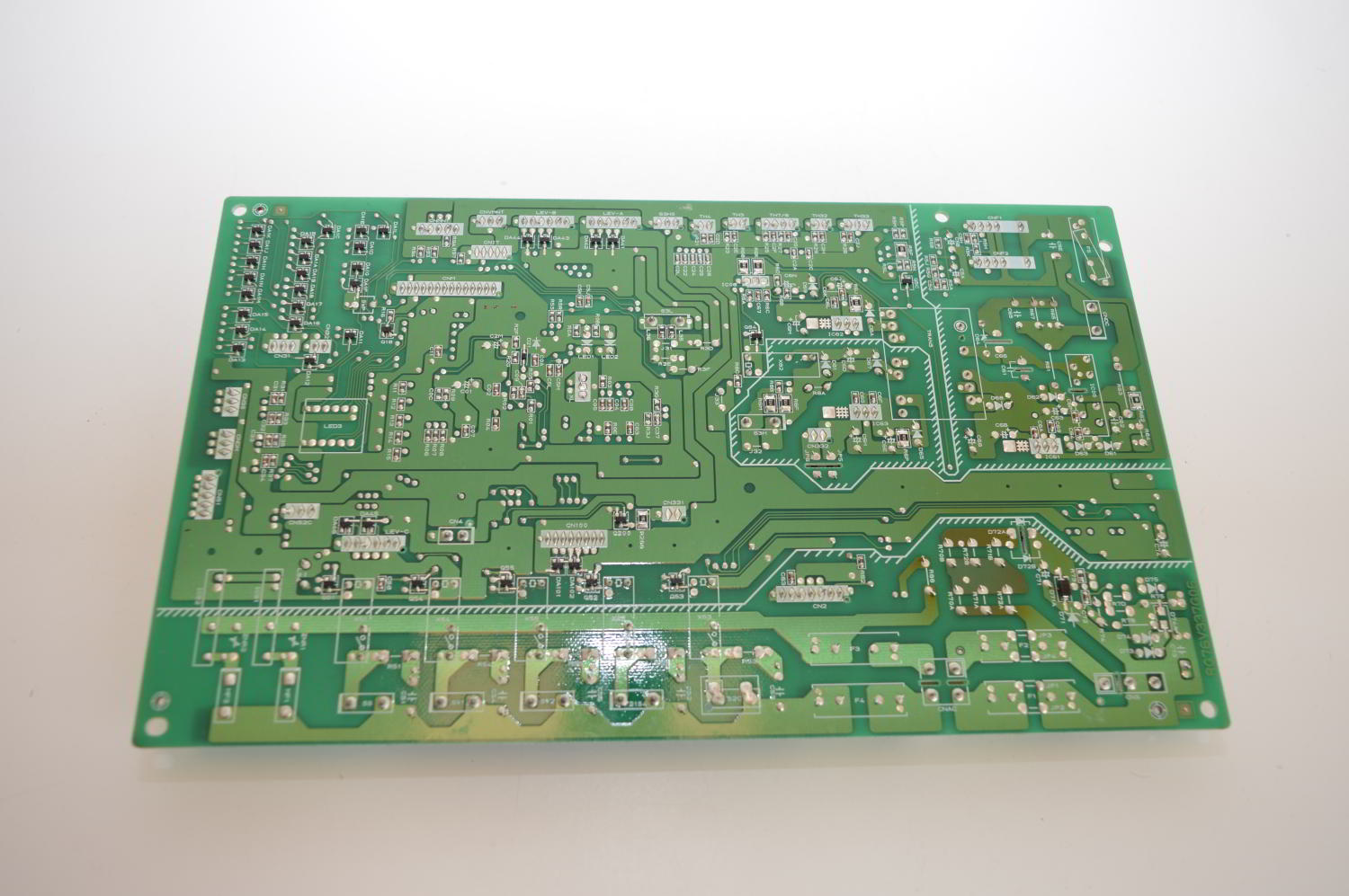 Carte de contrôle / Controller Board pour groupe Mitsubishi: PUHZ-HRP100VHA2 / PUHZ-HRP71VHA2 / PUHZ-HRP100VHA2R1 (Référence d’origine: T7WSE3315) (OCCASION) – Image 2