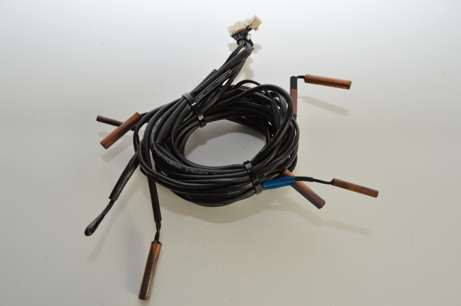 Lot de 7 sondes pour FUJITSU AOYG14LAC2 / AOYG18LAC2 (Références d'origine: 898383 / 898384 / 898686 ) (OCCASION) – Image 2