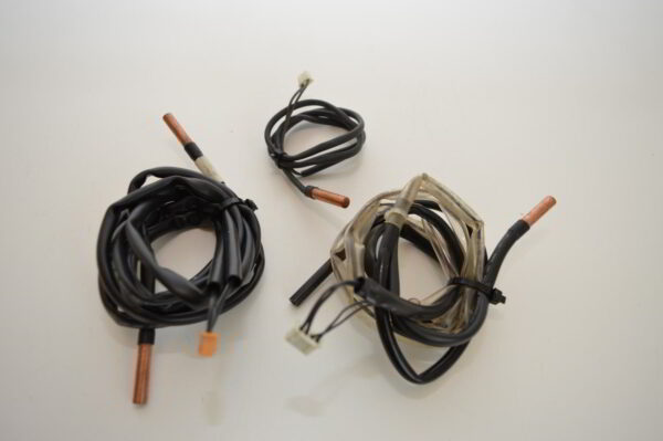 Lot de 5 sondes pour groupe Panasonic CU-L34DBE5 / CU-L43DBE5 / CU-L50DBE8 (Référence d'origine: CWA50C2229 / CWA50C2230 / CWA50C2231) (OCCASION)