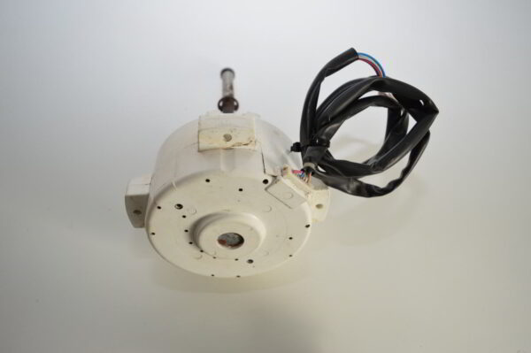 Moteur ventilateur Mitsubishi Electric RG61V143H17 pour Mitsubishi PUHZ-HRP100VHA2 / PUHZ-ZRP100VKA / PUHZ-HRP100YHA2 (Référence d'origine: R01F15221)(OCCASION) – Image 2