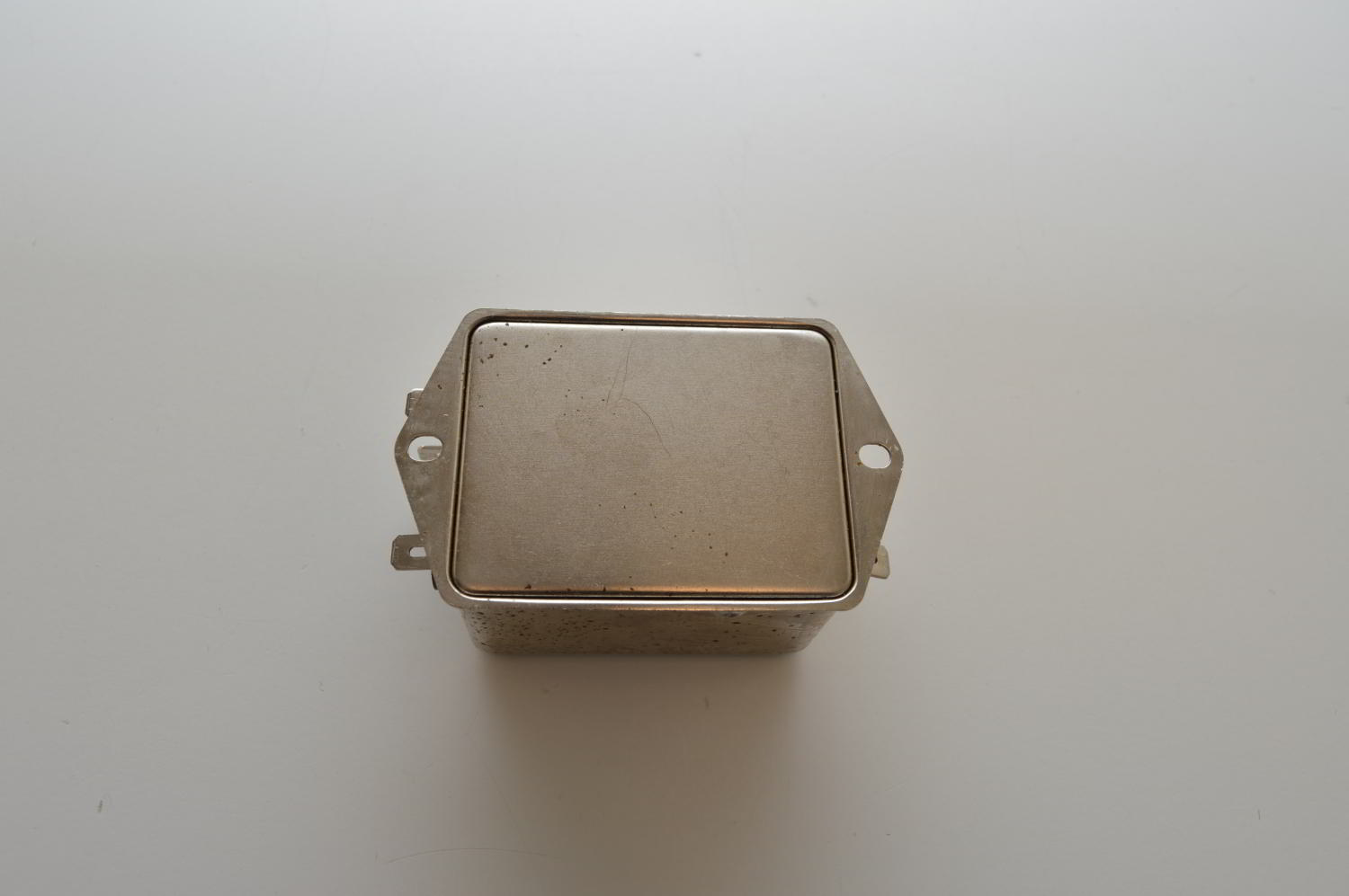Filtre électromagnétique EMI FILTER HT225-16-L8-H5 (OCCASION) – Image 2