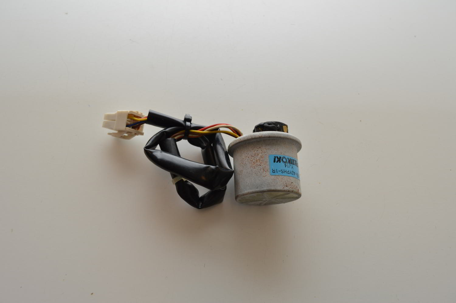 Bobine détendeur / Expansion Valve FUJIKOKI EFM-A0YPHS-1R pour HITACHI (Référence d’origine: P22424) (OCCASION) – Image 2