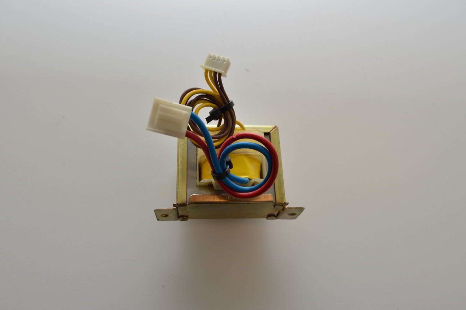 Transformateur GS-KFR-70G/Y.D.1-10 (SPEC:EI 48x24) (OCCASION) – Image 2