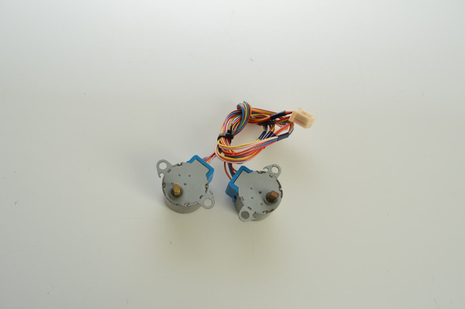 Jeu de 2 moteur de volets /vane motor Tokayp 24BYJ48 / MP2423 pour Clim Mural YORK HEEB24FS-AAA (OCCASION) – Image 2