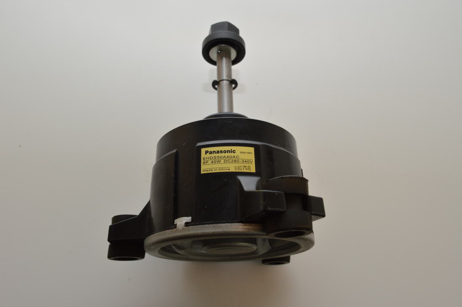 Moteur Turbine PANASONIC EHDS50A40AC pour PANASONIC CS-F28DB4E5 / CS-F18DB4E5 / CS-E10HB4EA / CS-E10KB4EA (Ref: EHDS50A40AC) (OCCASION) – Image 2