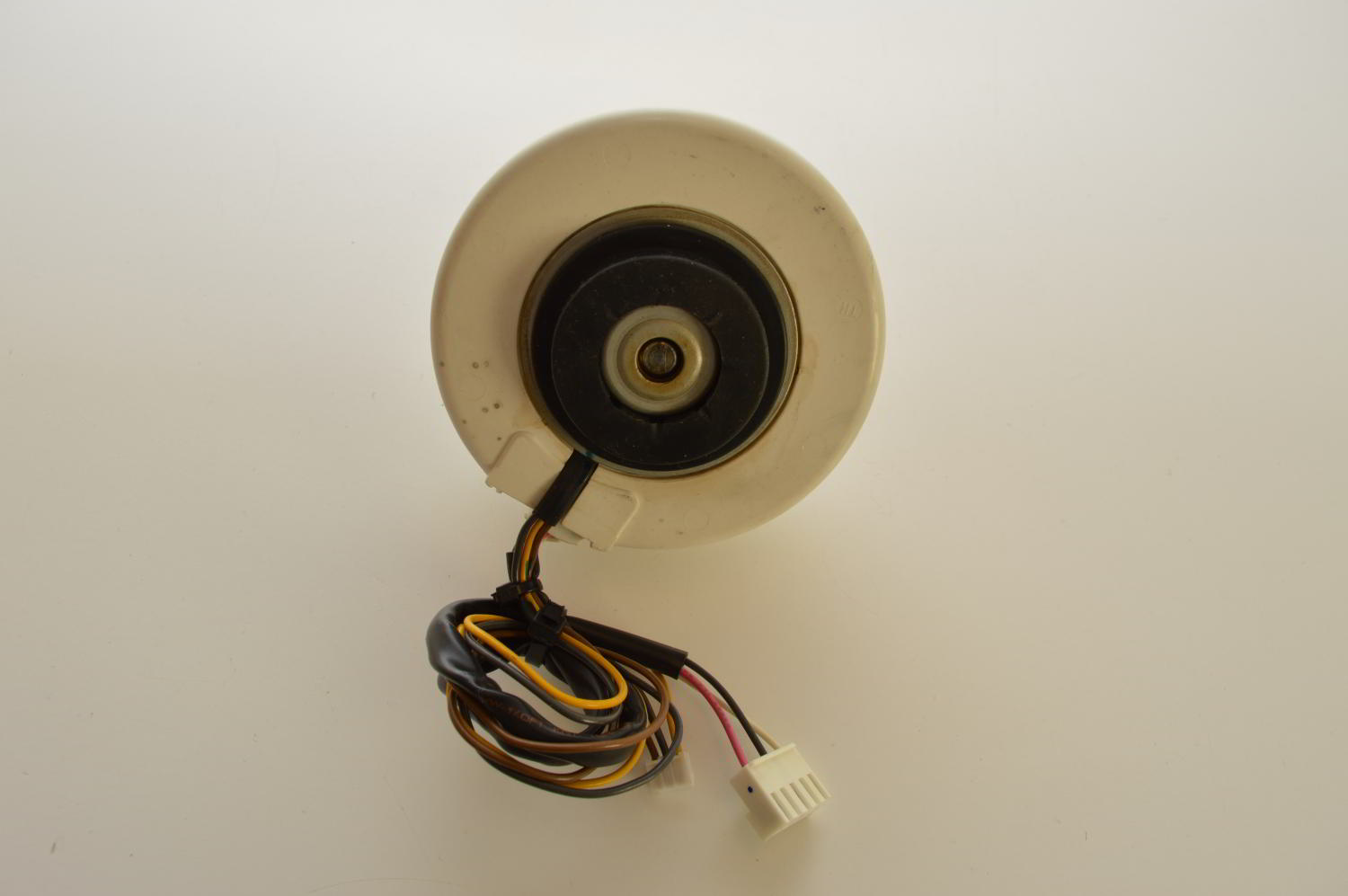 Moteur Turbine AFS-220-20-4AR pour mural Toshiba RAS-M13SKV-E / RAS-077SKV-E5 / RAS-107SKV-E6 (Référence d'origine: 43T21433) (OCCASION) – Image 2