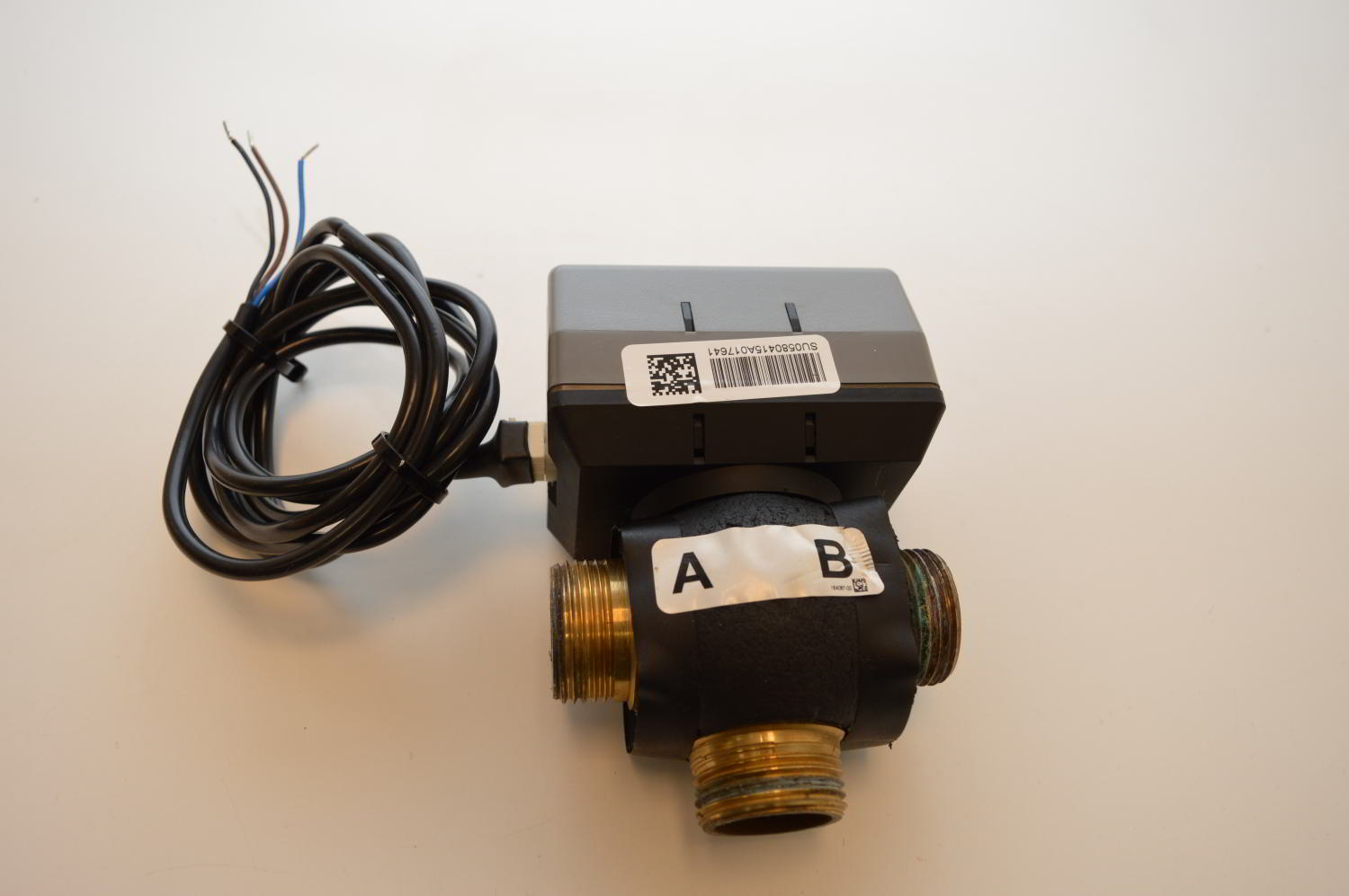 moteur + corps de V3V pour pompe à chaleur piece d'occasion testée