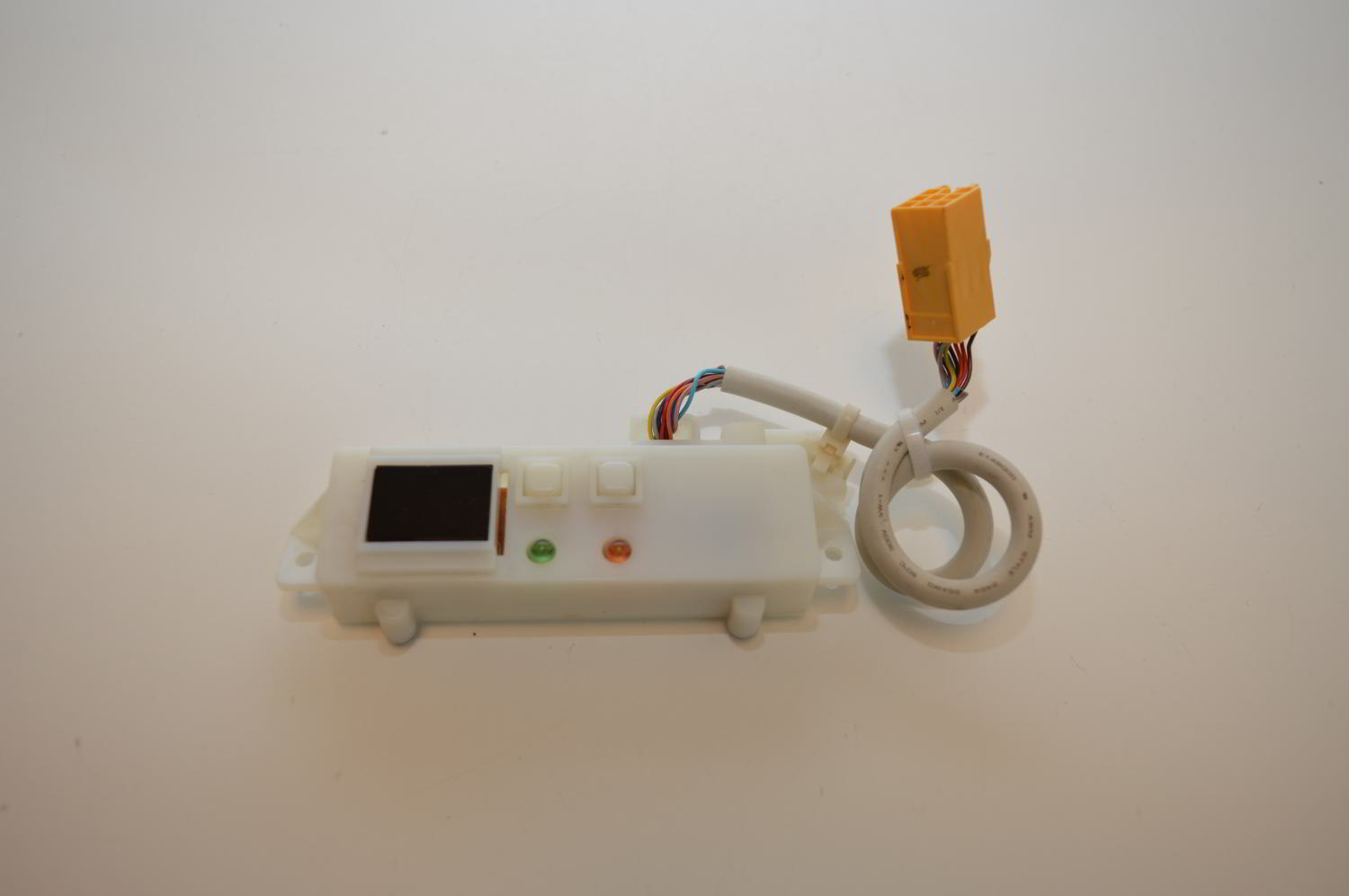 Boîtier adaptateur sans fil / Board Case Assy pour UE Mitsubishi Electric PKFY-P15VBM-ER3 / PKFY-P25VBM-ER3 / PKFY-P15VBM-ER5 (Ref: R01E00323) (OCCASION)