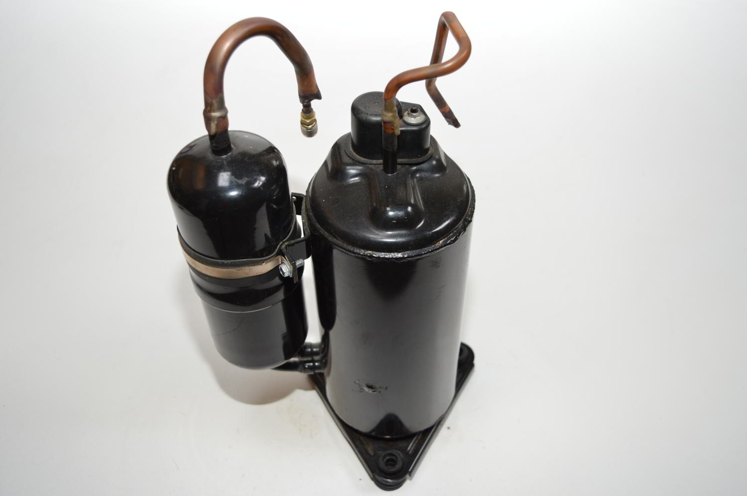 Compresseur N-SF17ND1A pour ATLANTIC/FUJITSU WOYA080LDC / WOYA060LFCA / WOYB060LDC (Ref: 169236) (OCCASION) (Copie) – Image 2