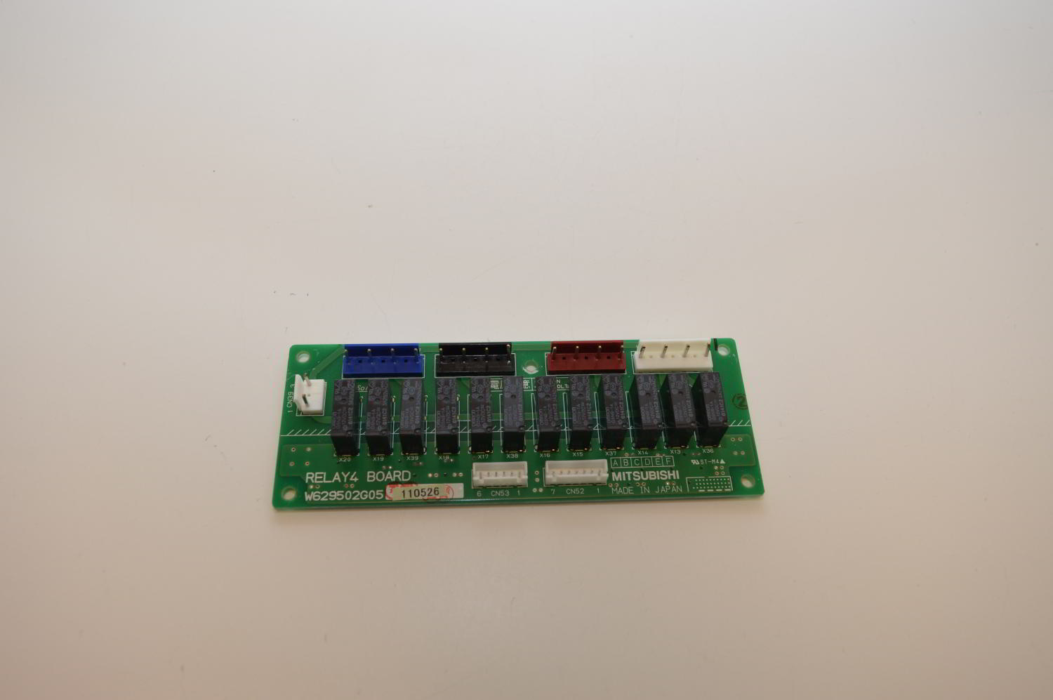 Carte Relais / Board ASSY 108/1010 Relay4 BOARD W629502G05 pour MITSUBISHI ELECTRIC CMB-P108V-GA1 / CMB-P108V-GB1 / CMB-P1010V-GA (Ref: R63M80280) (OCCASION)