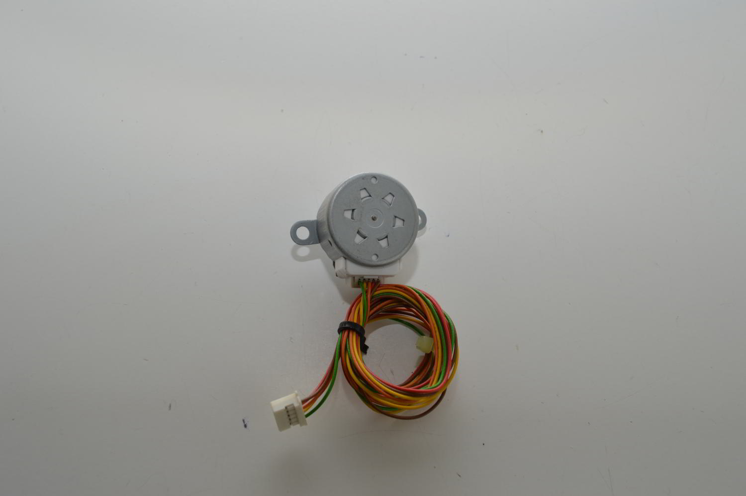 Moteur de volet/Vane motor pour mural Mitsubishi Electric PKFY-P40VHM-ER2 / PKA-M35HAL / PKA-RP50HALR1 (Ref: R01E27223) (OCCASION) – Image 2