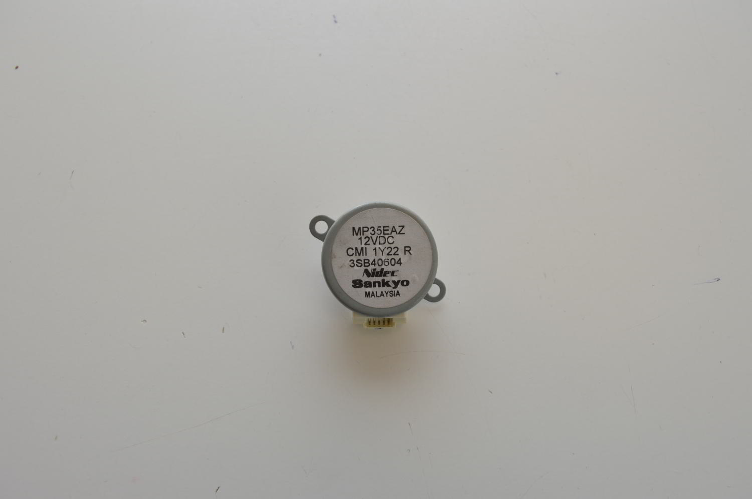 Moteur de volet Nidec/Sankyo MP35EAZ (3SB40604) pour mural DAIKIN FTXZ50NV1B / FTKS40JVLT / FTXS50JVMA (Ref: 158802J) (OCCASION)