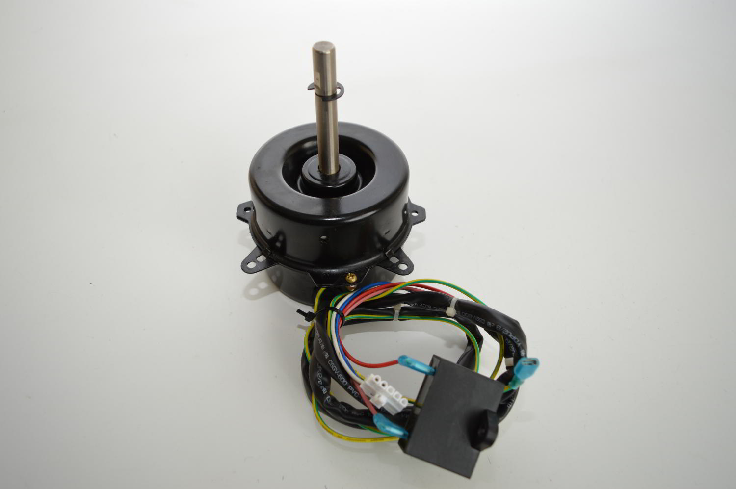 Moteur Ventilateur YDK95-18-6-B pour ARISTON Nuos Primo 200 HC / CHAFFOTEAUX AQUANEXT FACILE 240 (Ref: 65152261) (OCCASION)