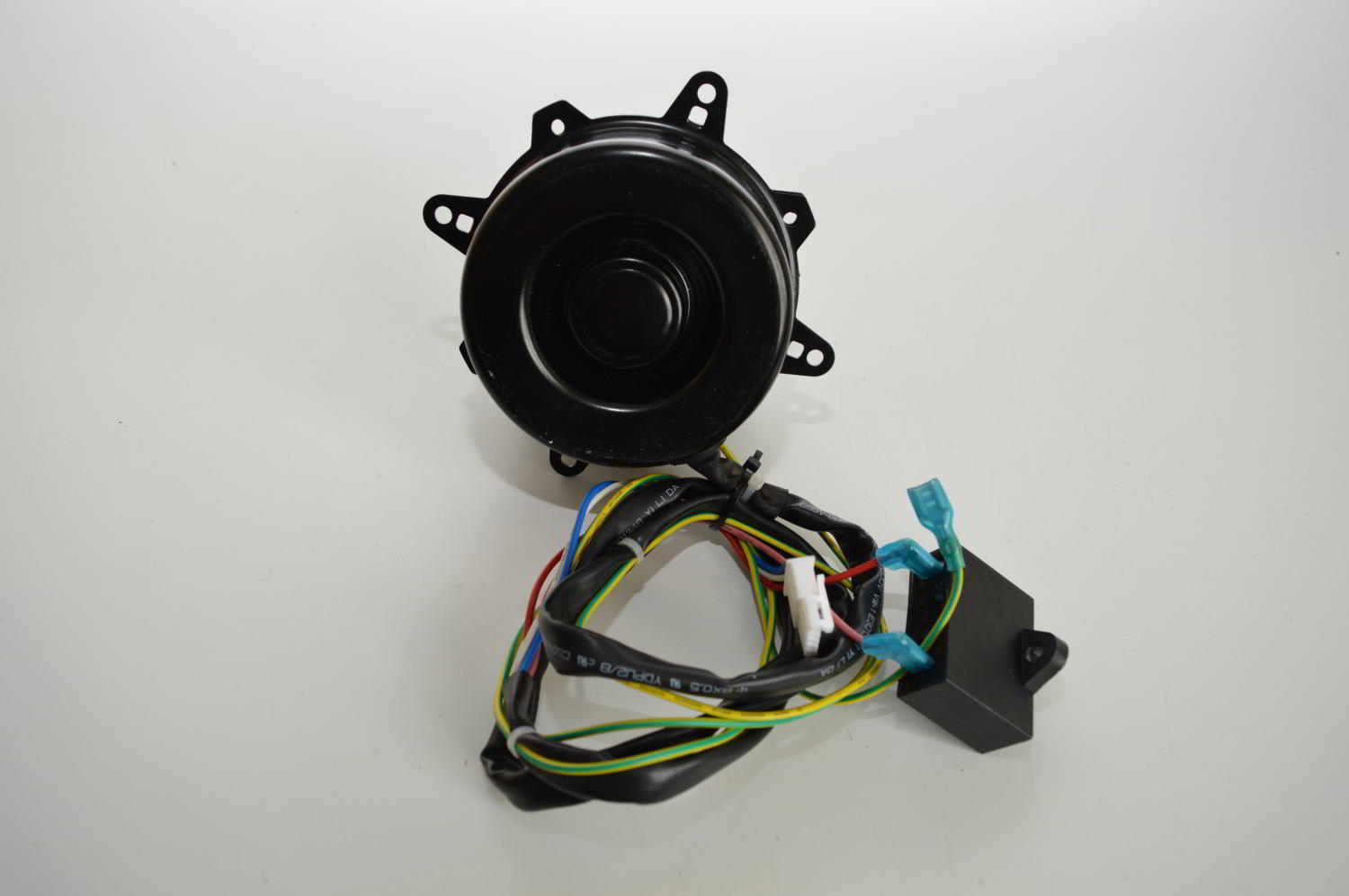 Moteur Ventilateur YDK95-18-6-B pour ARISTON Nuos Primo 200 HC / CHAFFOTEAUX AQUANEXT FACILE 240 (Ref: 65152261) (OCCASION) – Image 2