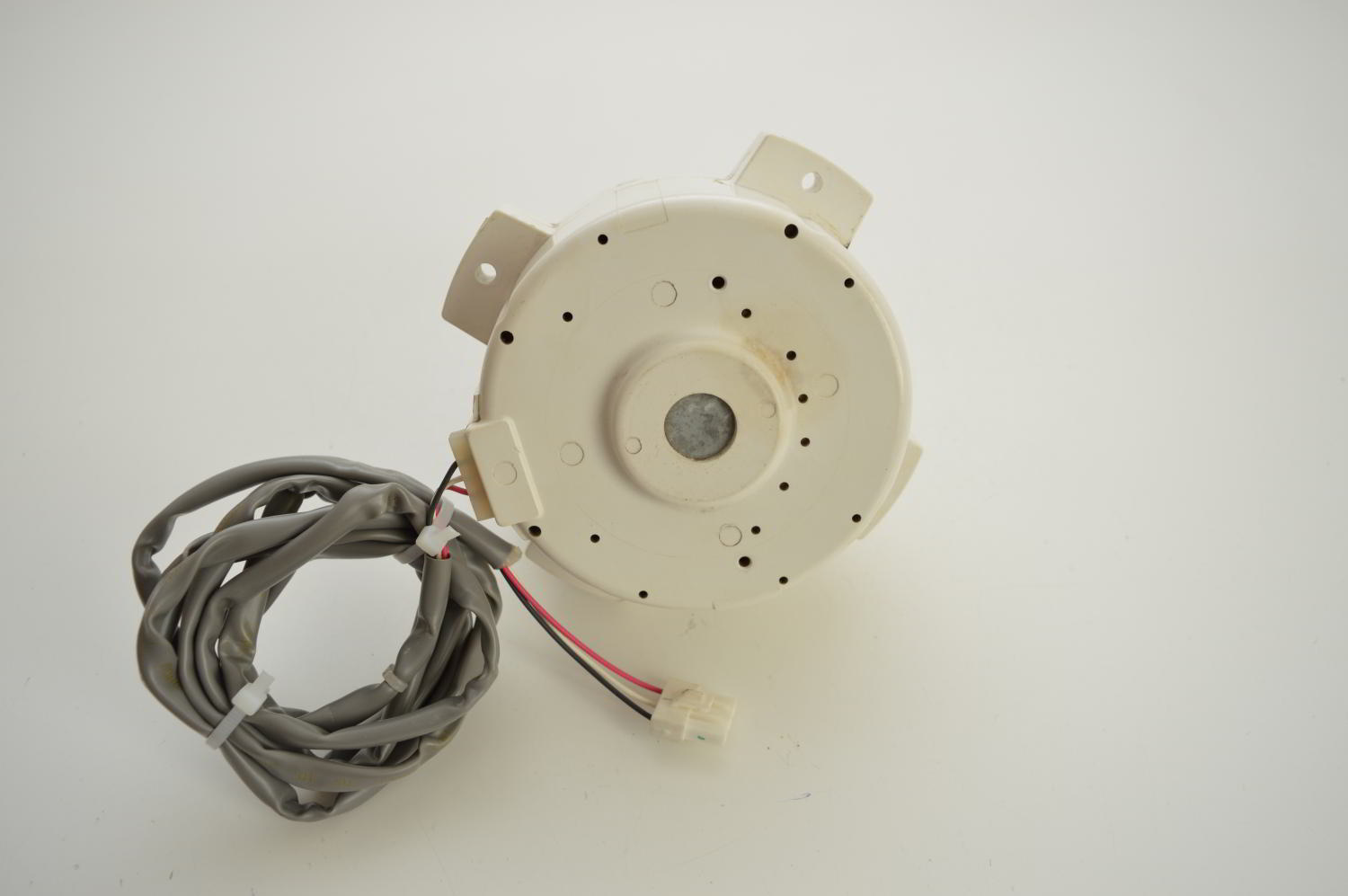 Moteur ventilateur ICF-340-A200-1 pour TOSHIBA RAV-SM2246AT8-E / RAV-SM2806AT8-E / RAV-GM2241AT8-E1 (Ref: 4312C149) (OCCASION) – Image 2