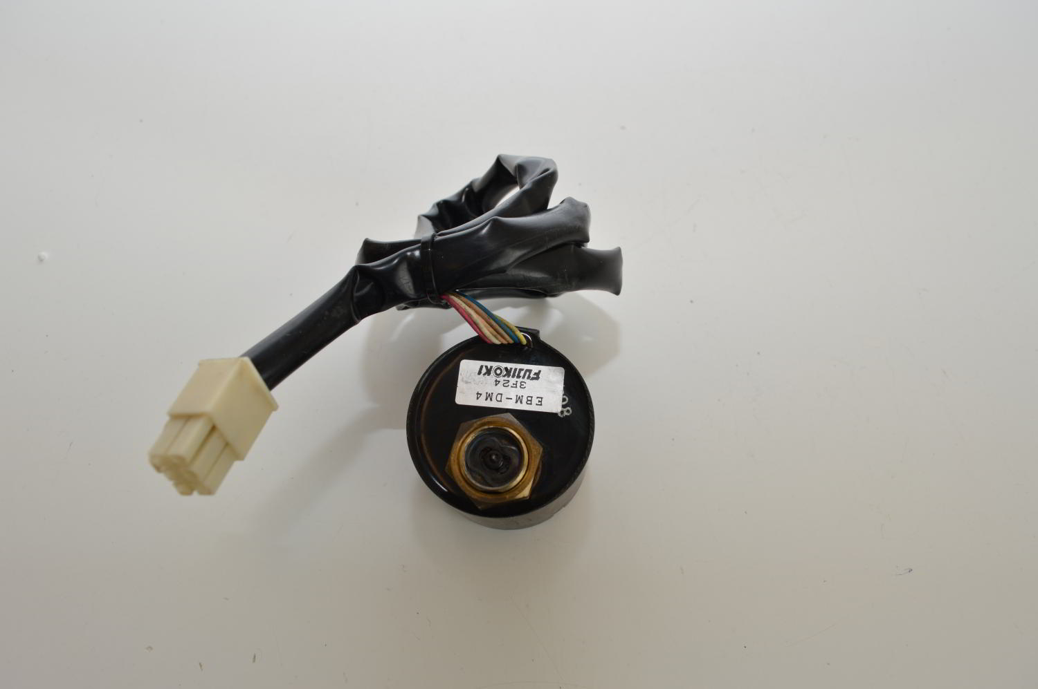 Moteur de détendeur FUJIKOKI EBM-DM4 pour cassette DAIKIN FXYCP25K7V19 / FDYQN250W1 / FXSYQ20MVE (Ref: 2116653) (OCCASION)