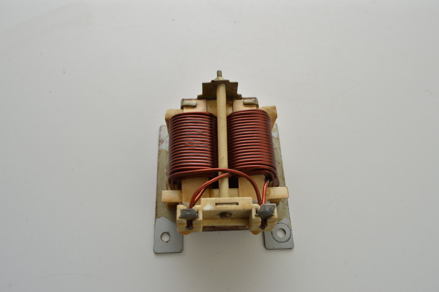 Réactance/Reactor 3EB75111-1 pour DAIKIN 4MXS80BVMB9 / RXS71BVMA / PANASONIC CU-4E27CBPG (Ref: 1305955/130595J) (OCCASION)