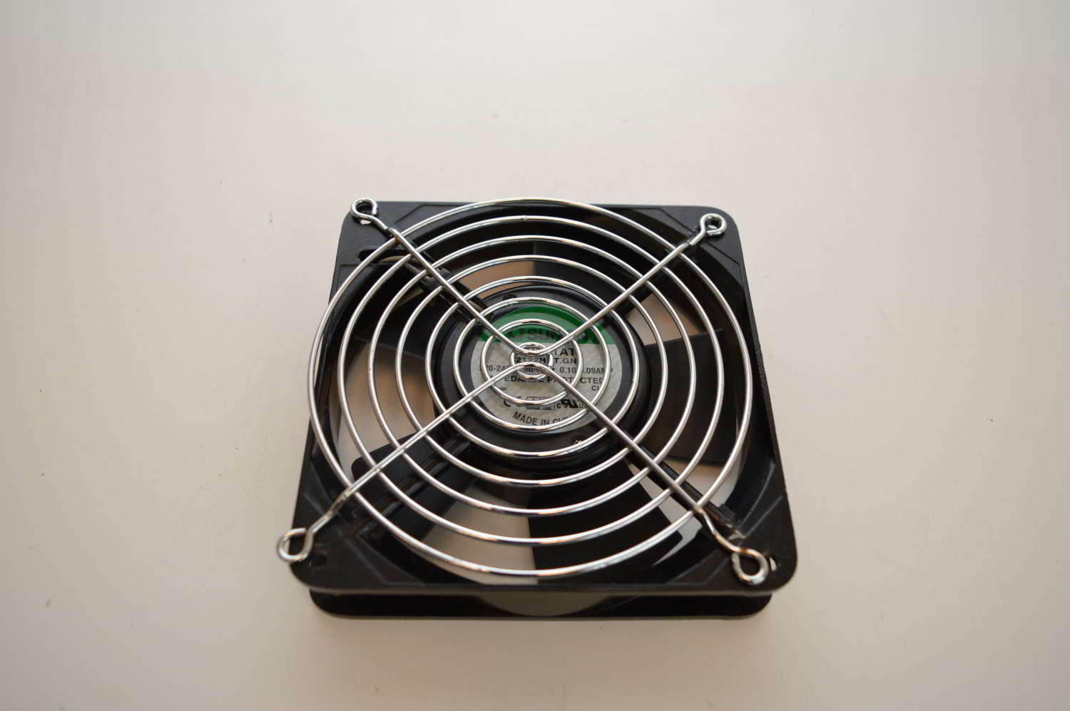 Ventilateur SUNON DP201AT (2122HBT.GN) pour HITACHI RWH-4.0FSVNFE / RWH-5.0FSNFE / RWH-6.0FSVNFE (Ref: E03823) (OCCASION)