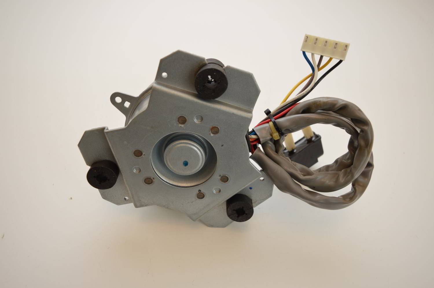 Moteur de Turbine PK6V8-LA (RG61J714H58) pour Cassette MITSUBISHI ELECTRIC PLFY-P15VCM-E2R1.TH / PLFY-P15VCM-E2.TH (Ref: E27799300) (OCCASION) – Image 2
